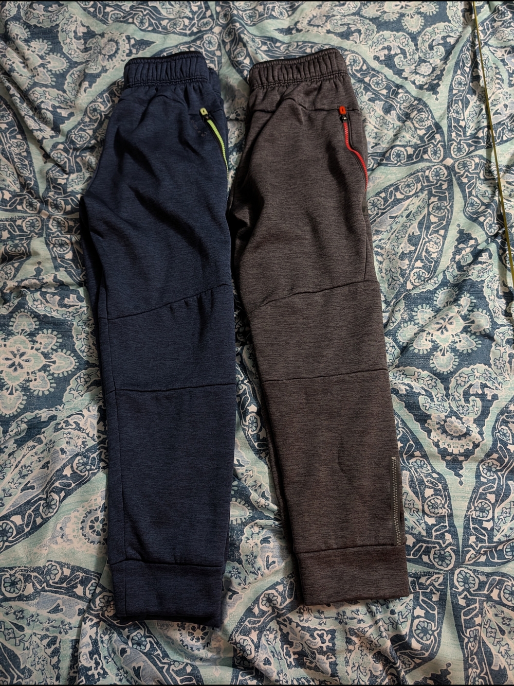 Boys Russell Athletic Joggers Size 8 - Picture 3 of 10